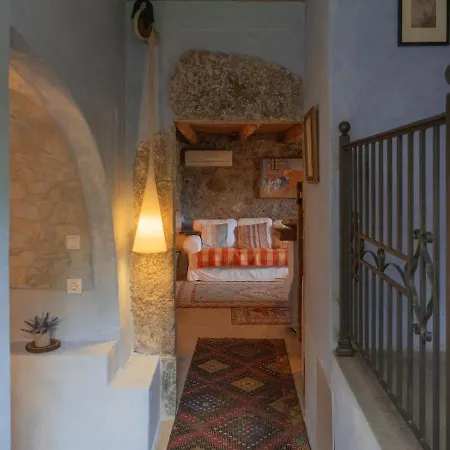 Richea Hideaway, Stone & Hidden Beaches *